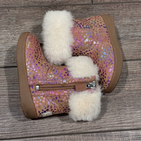 Ugg Jorie Spots Metallic Rainbow Shimmering Lined Sheepskin Boot Baby SZ 4/5 EUC - Picture 6 of 14